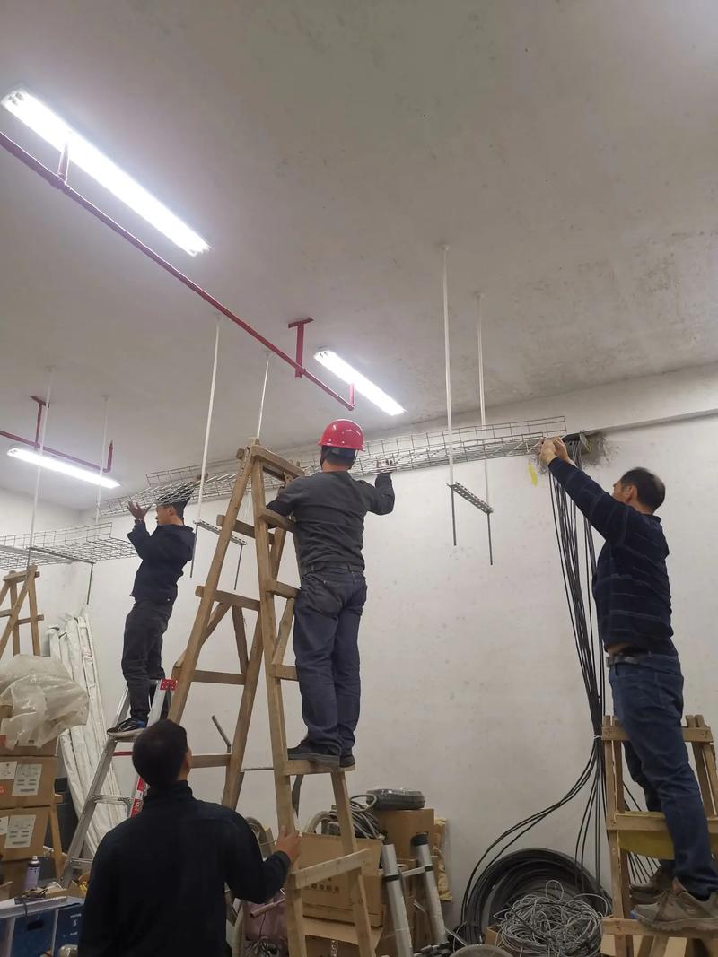 構(gòu)建數(shù)字神經(jīng) 智能化弱電工程中通信入戶光纖橋架與ODF架安裝解析